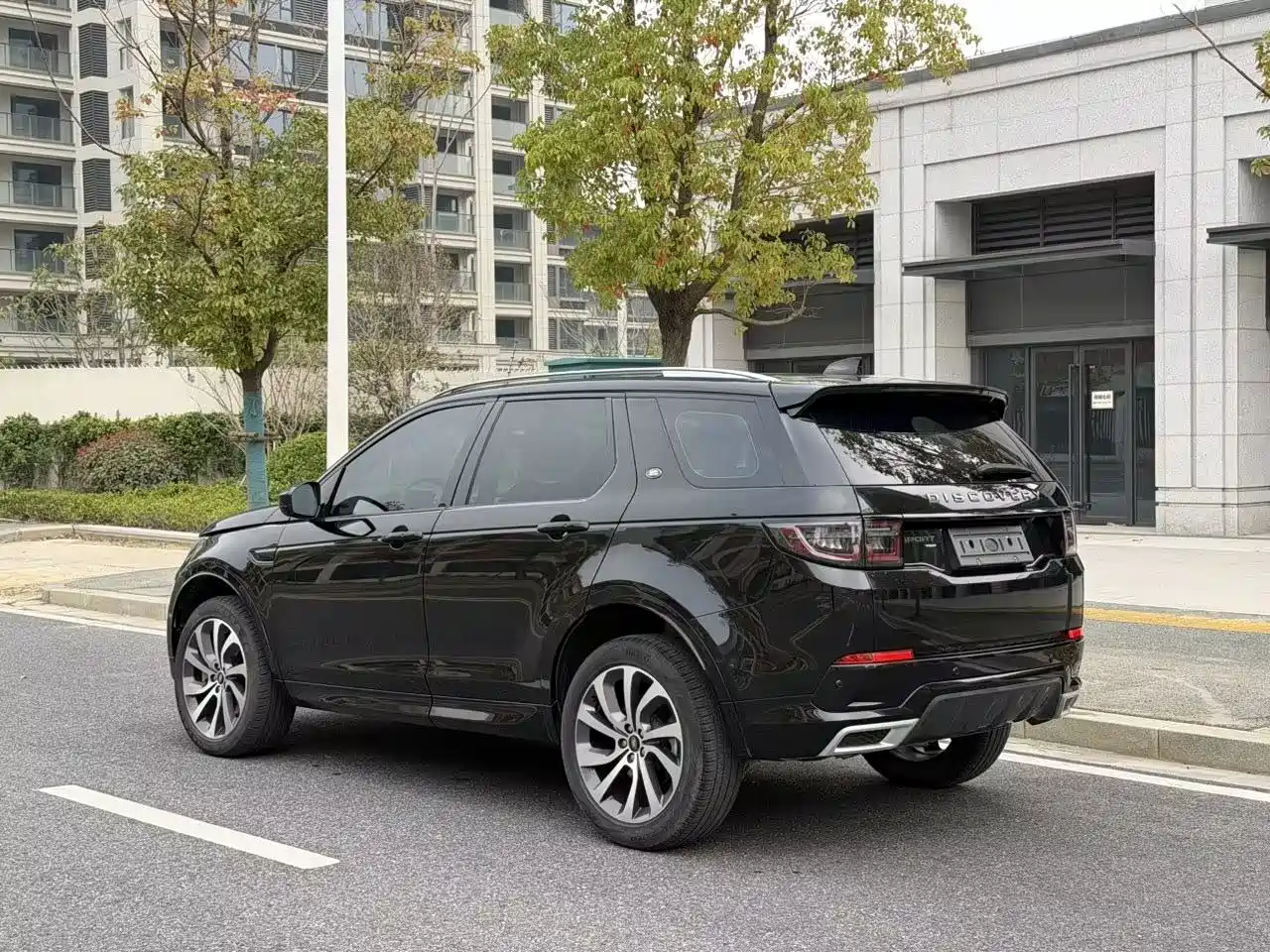 LAND ROVER DISCOVER SPORTS