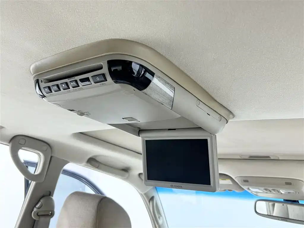 Toyota Land Cruiser 2005 Model 4.7L Automatic GX-R Luxury DVD Edition фото 13