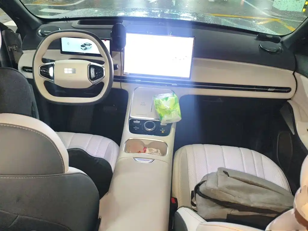 Geely Galaxy Galaxy Starship 7 EM-i 2025 Model 120km Explorer+ Edition фото 13