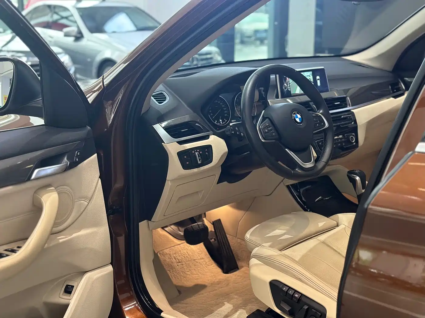BMW X1 2018 xDrive25Li Luxury Model фото 7