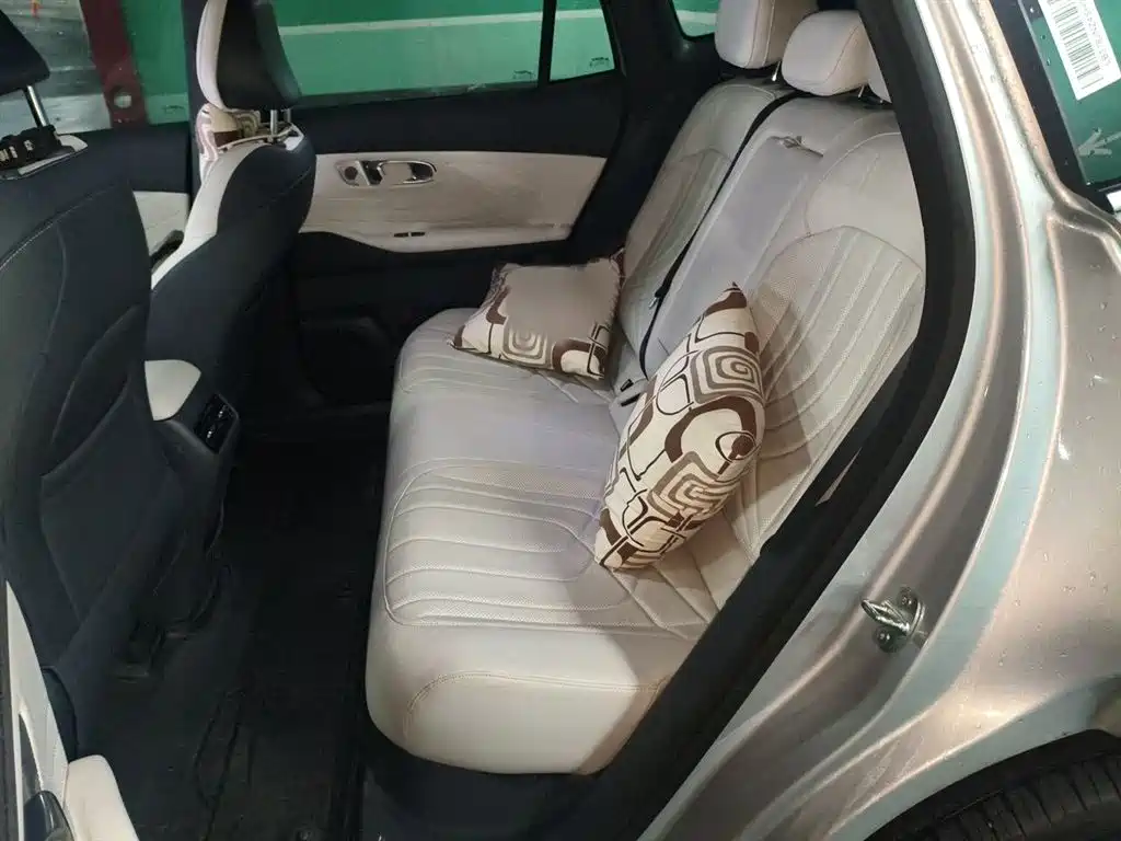 Geely Galaxy Galaxy Starship 7 EM-i 2025 Model 120km Explorer+ Edition фото 15