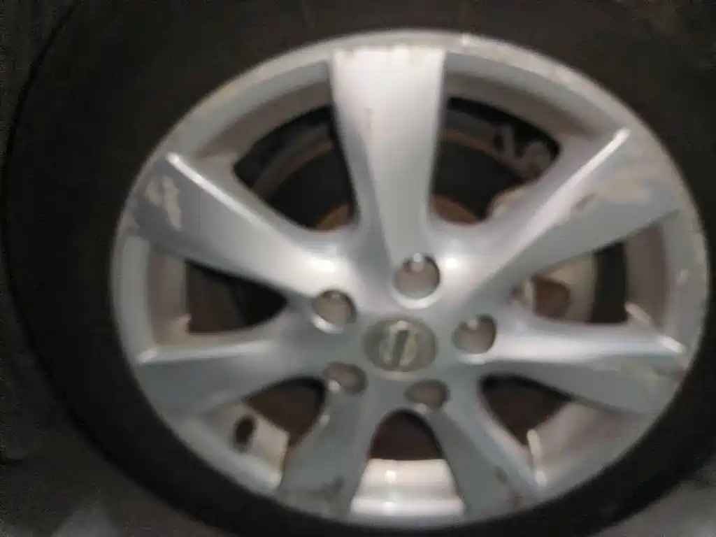 Photo 7 - Nissan Tiida
