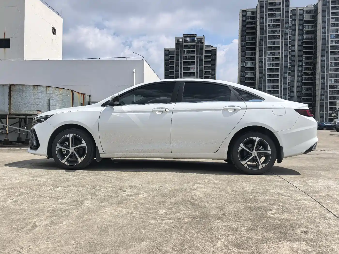 Geely Emgrand L 2022 2022 1.4T CVT Supreme