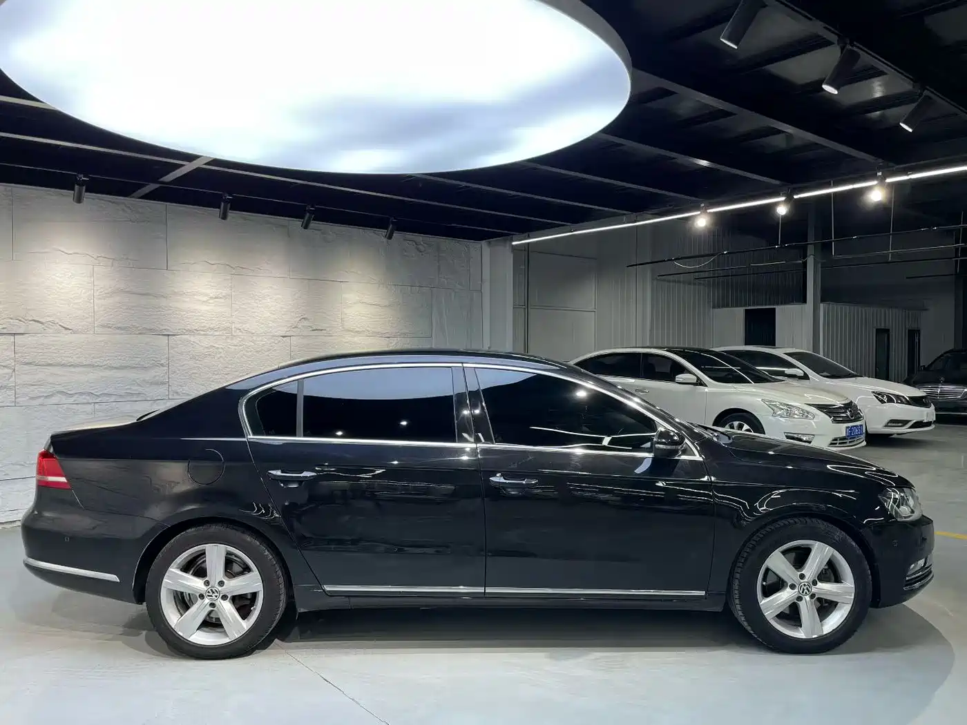 Volkswagen Magotan 2015 Facelift 2.0TSI Premium фото 4
