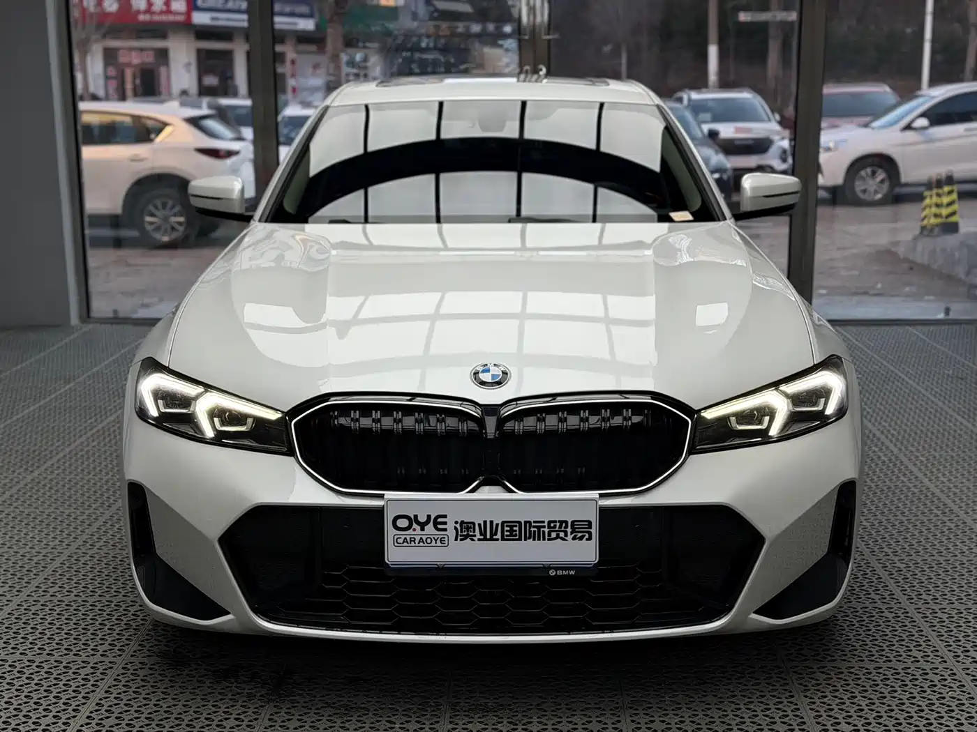 BMW 3 Series 2024 320i M Sport Package фото 2