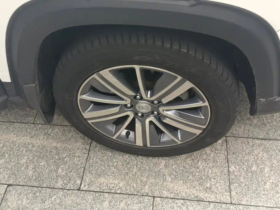 Changan CS35 PLUS 2018 2018 1.6L Automatic Cool Connect China V