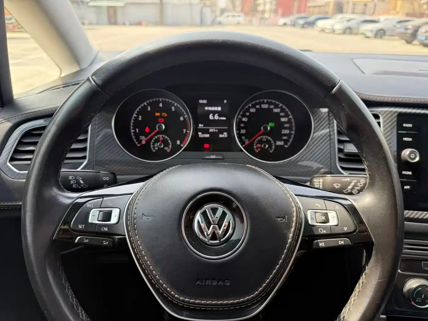Volkswagen Golf Sportsvan 2018 230TSI Automatic Luxury фото 14