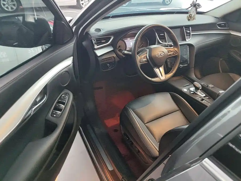 Infiniti QX50 2021 2018 2.0T 2WD Fashion Edition