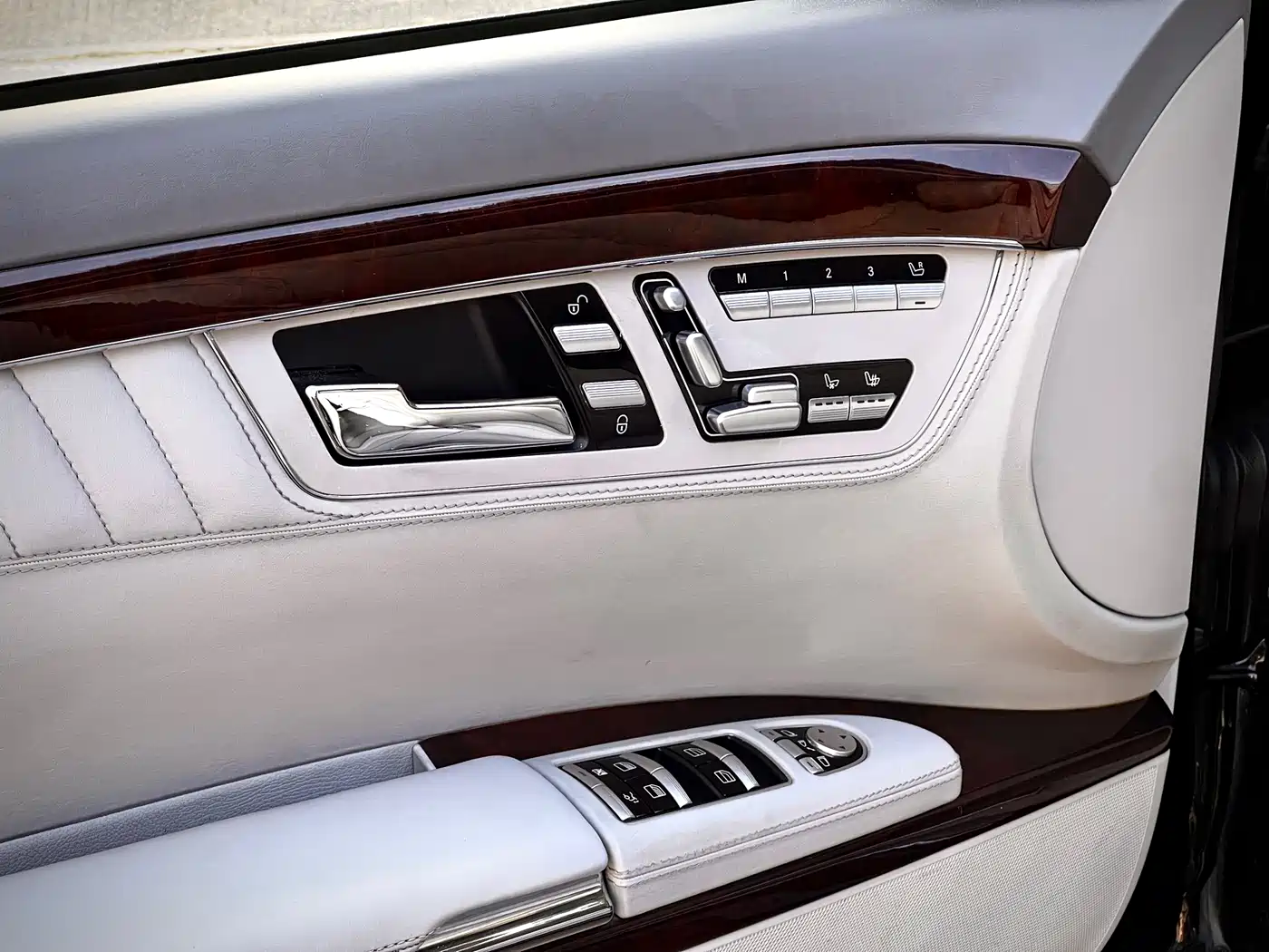 Mercedes-Benz S-Class 2010 S 600 L фото 11