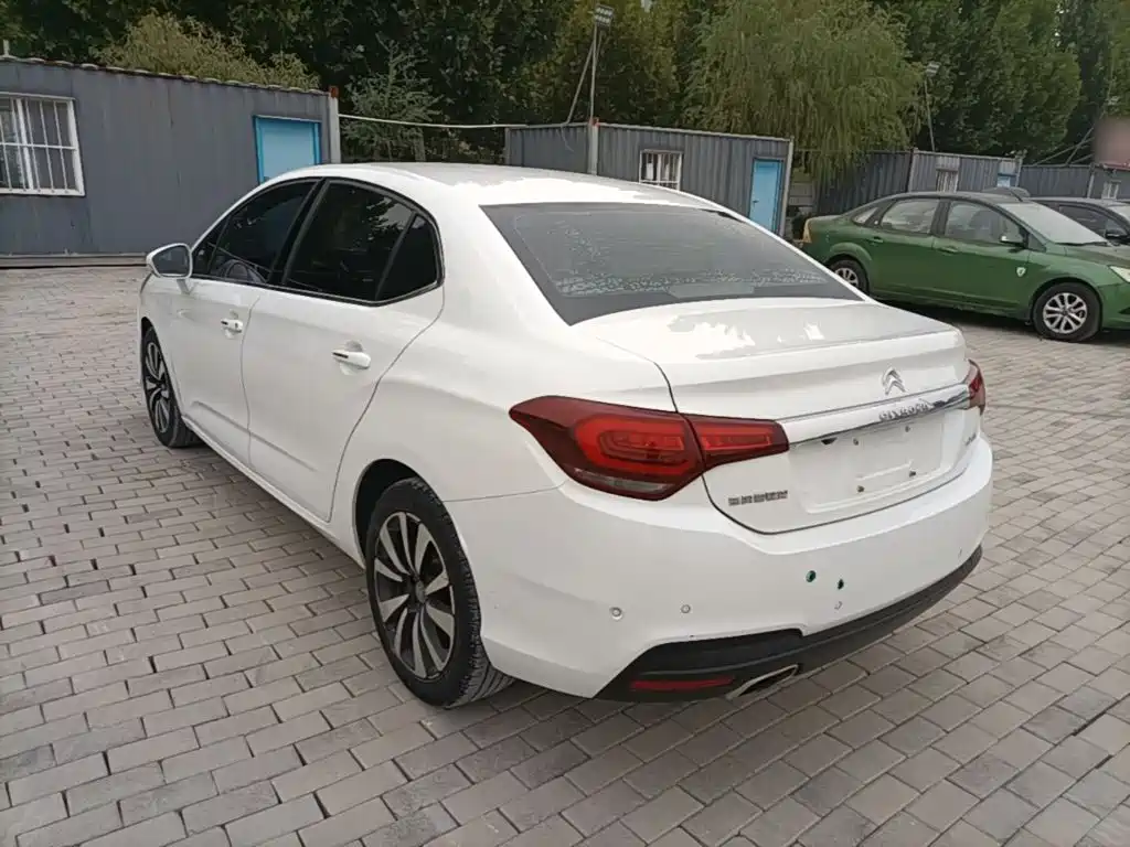 Photo 5 - Citroën C4L