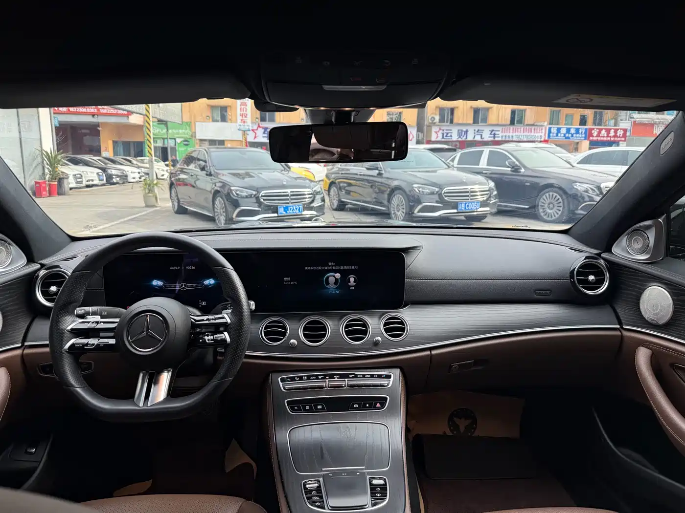 MERCEDES-BENZ E CLASS