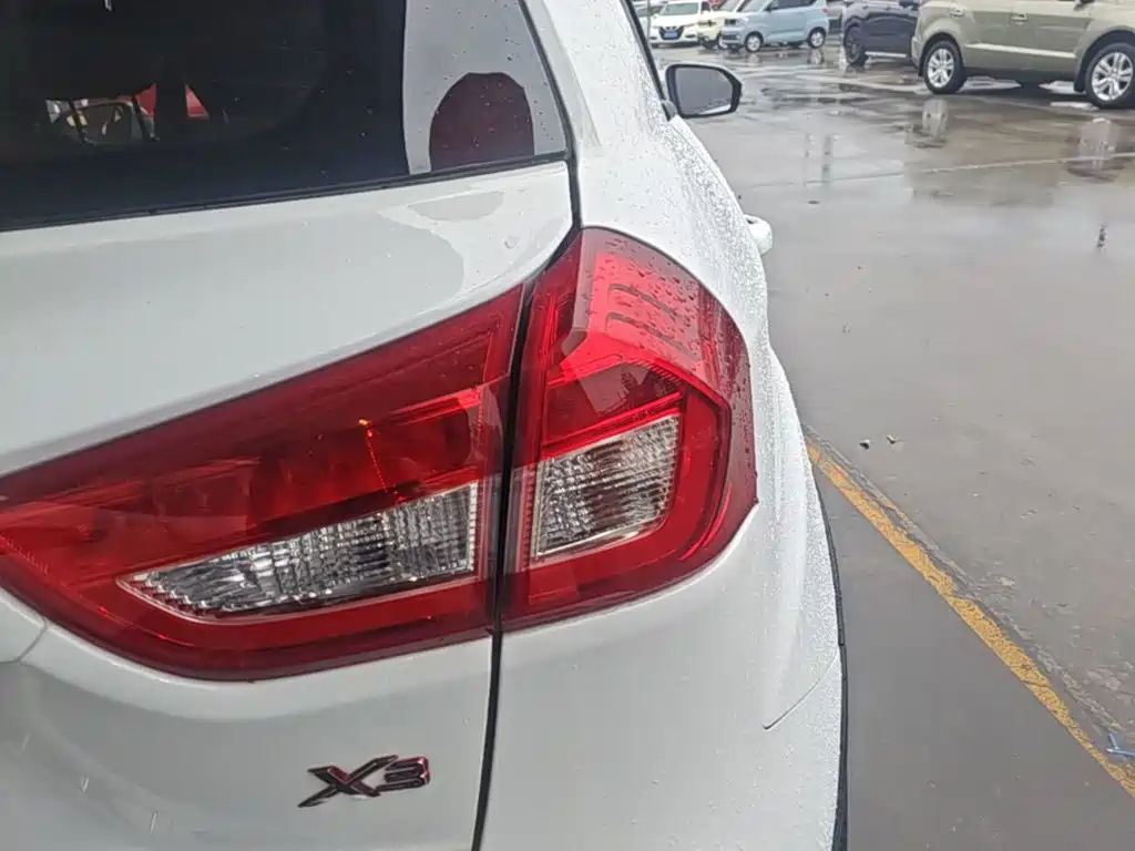 Geely Vision X3 2017 2017 1.5L Automatic Premium