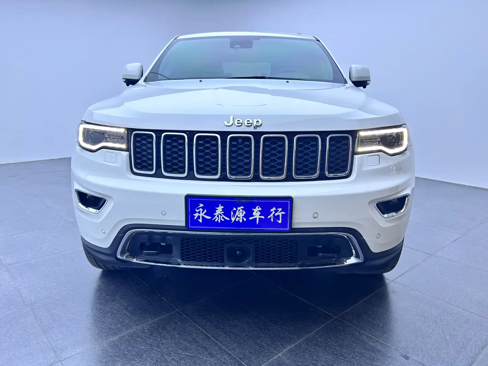 Фото 2 - Jeep Grand Cherokee (Import)