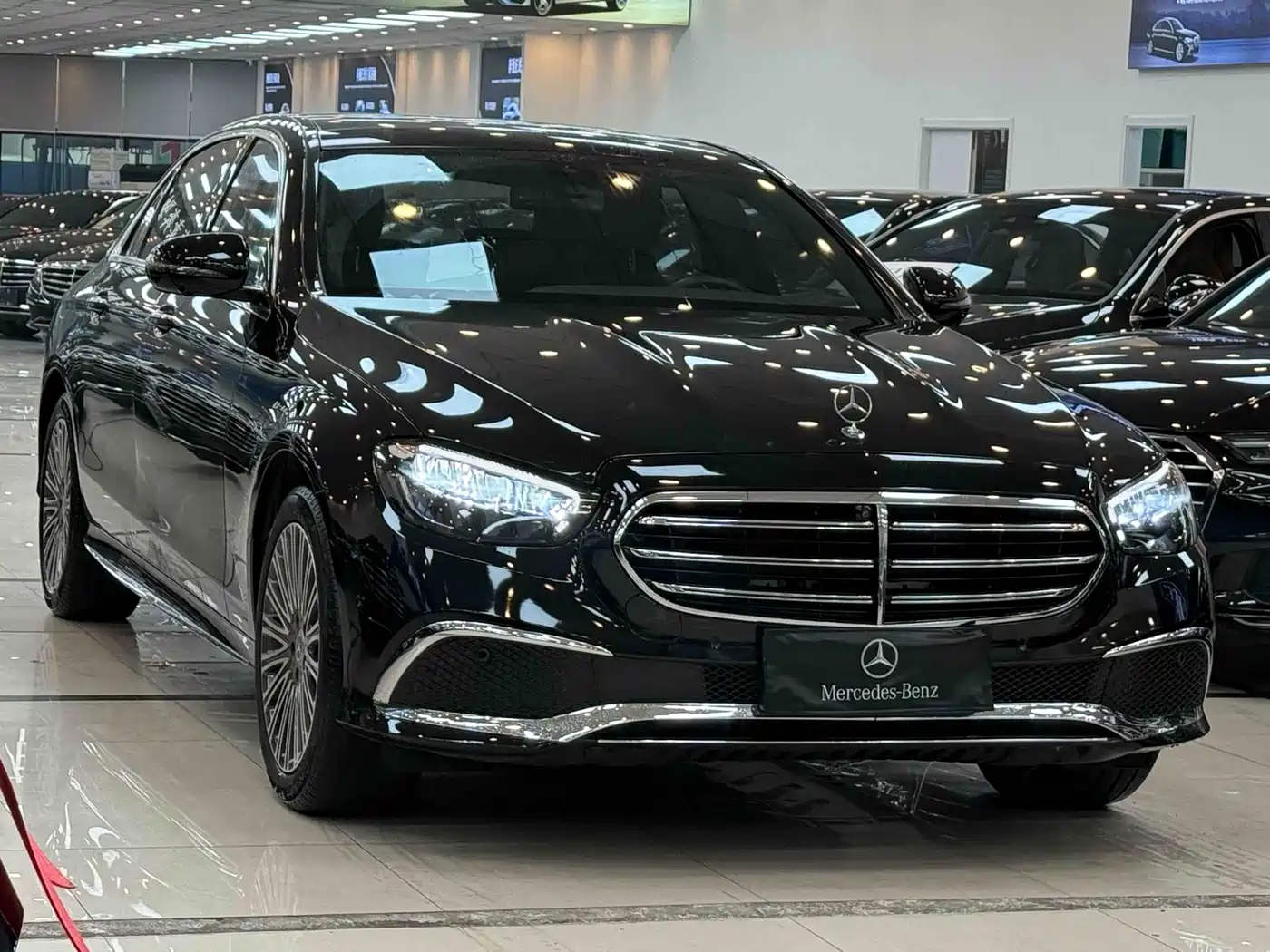 MERCEDES-BENZ E CLASS