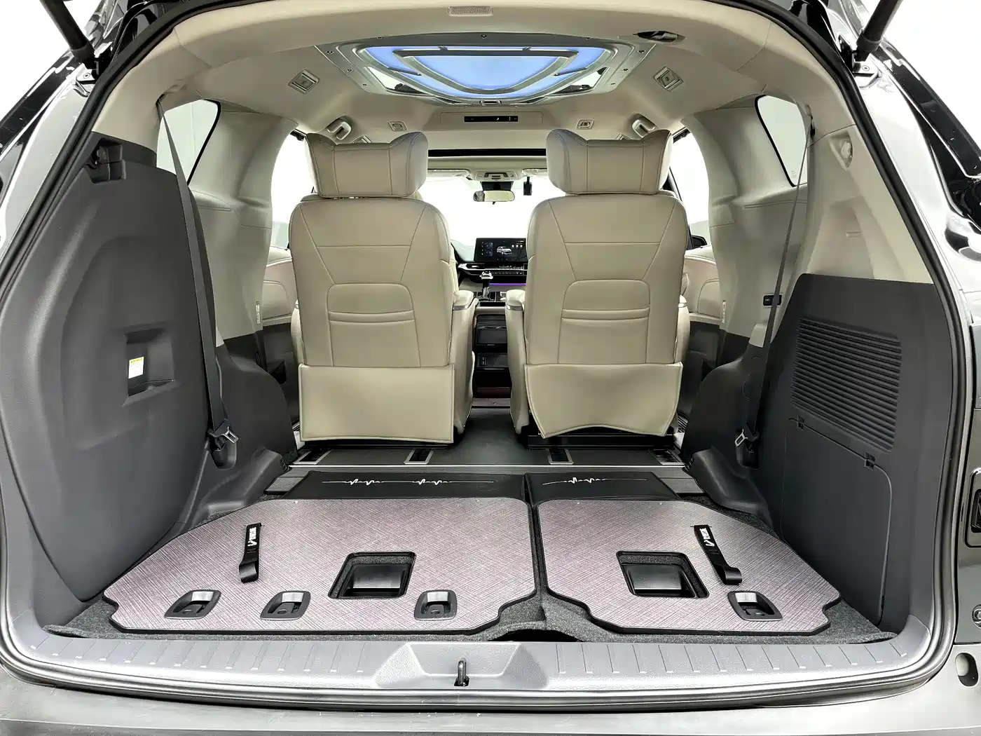 Toyota Sienna 2026 Model 2.5L Hybrid 2WD Comfort Edition фото 29