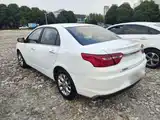 Фото 5 - Geely Vision
