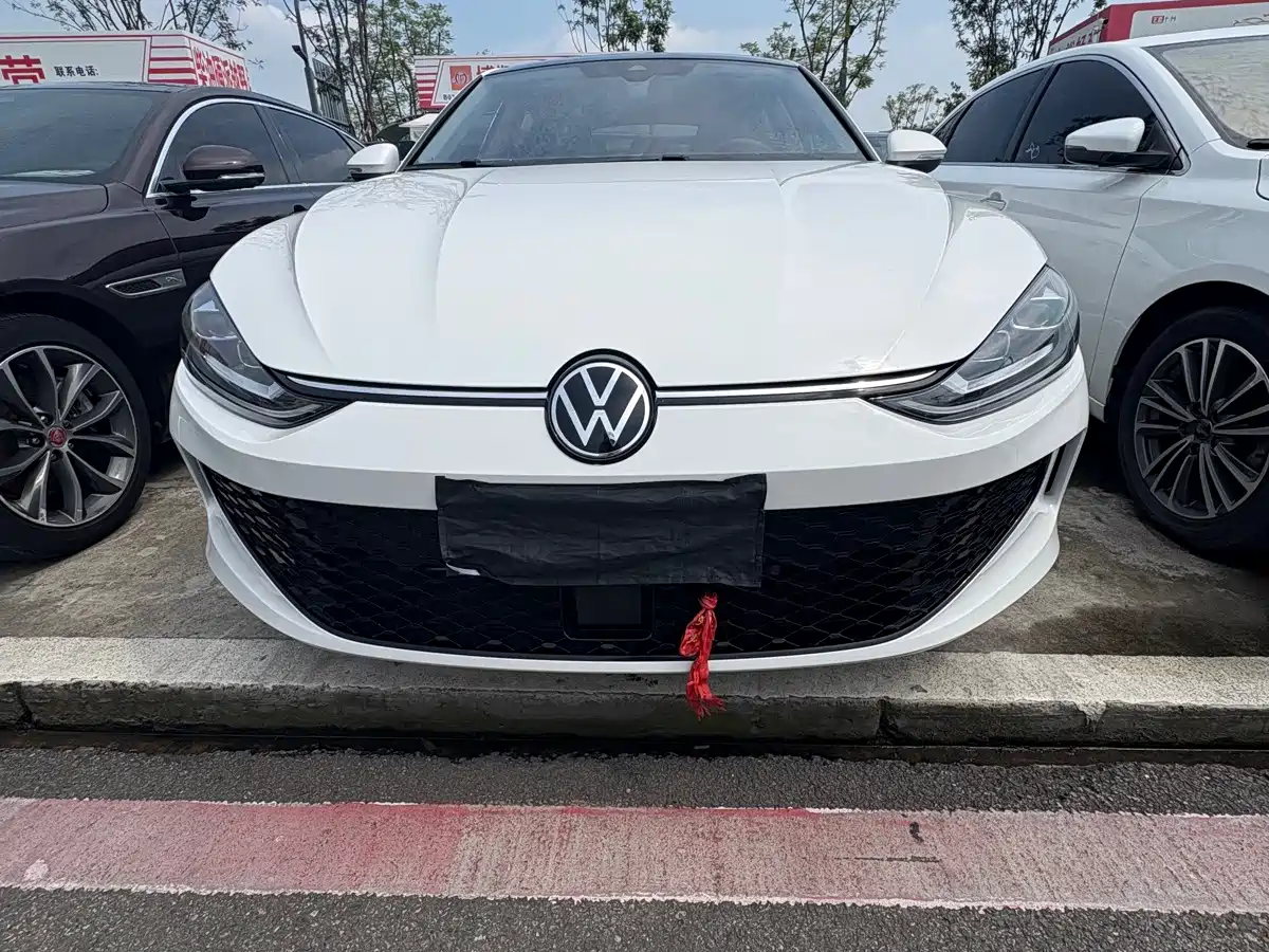 Фото 2 - Volkswagen Lamando