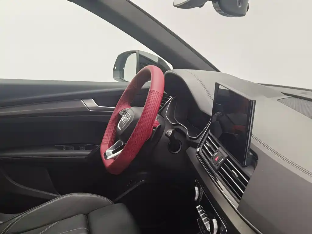 Photo 22 - Audi Q5L