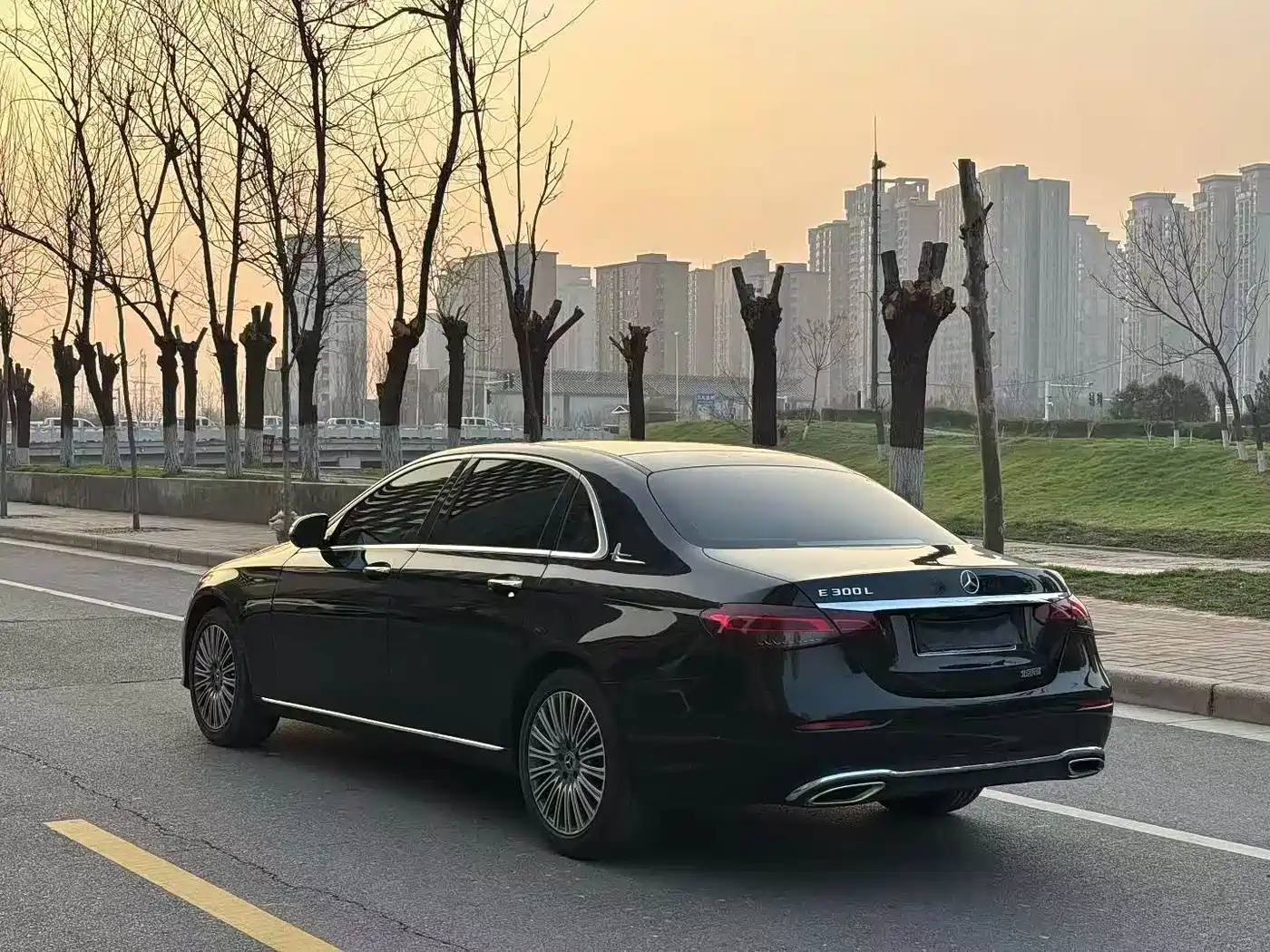 MERCEDES-BENZ E CLASS