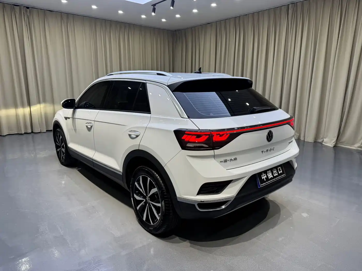 Volkswagen T-Roc, миниатюра 4