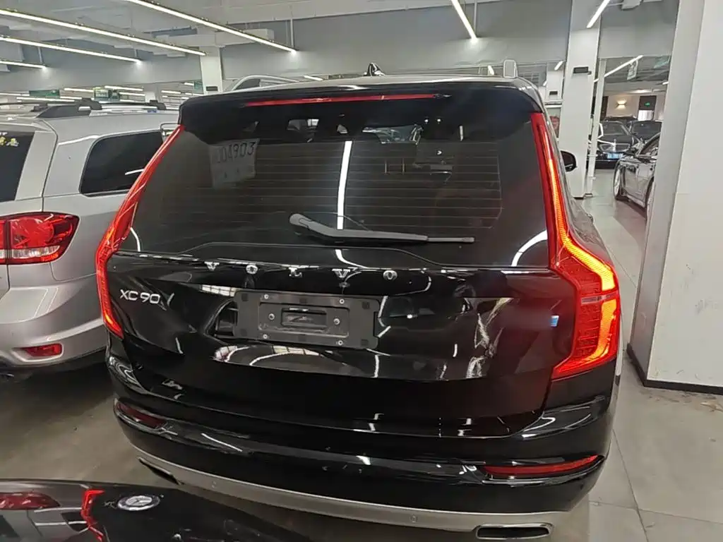 صورة 6 - Volvo XC90