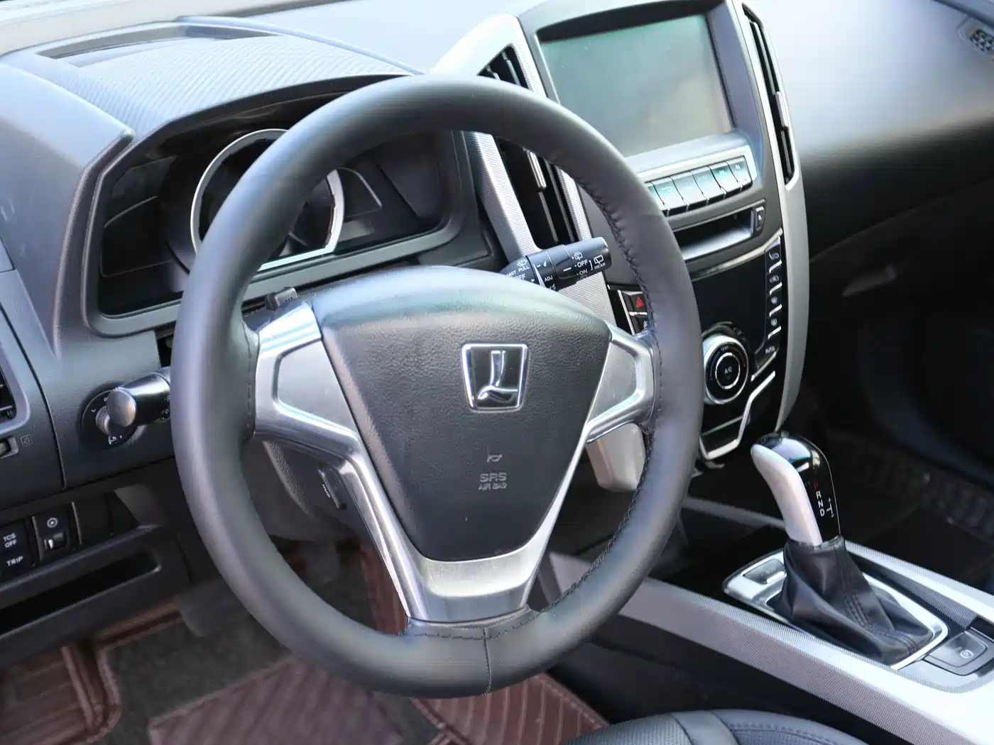 Luxgen U6 SUV 2017 2016 1.8T Fashion Upgrade