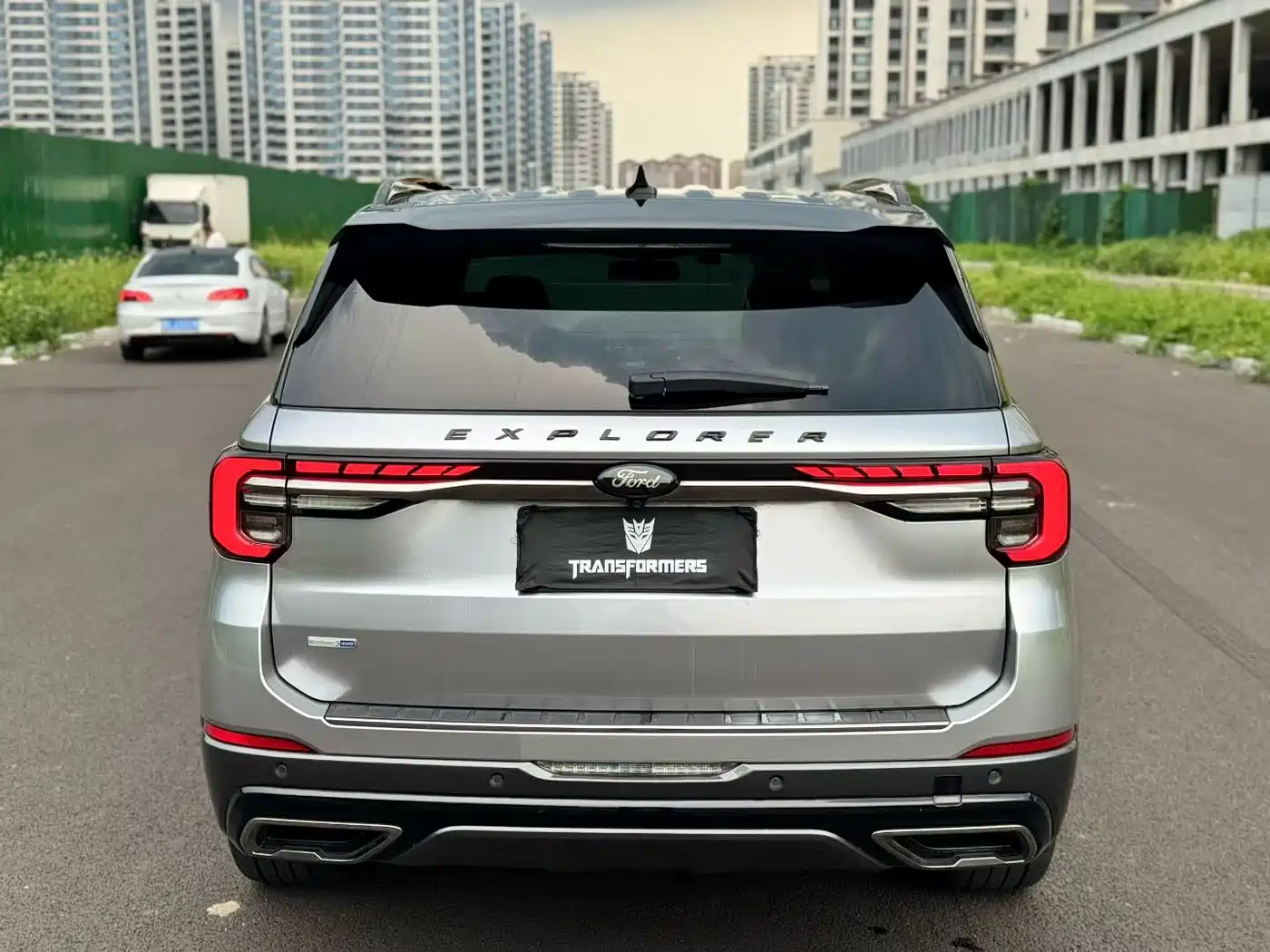 Фото 5 - Ford Explorer