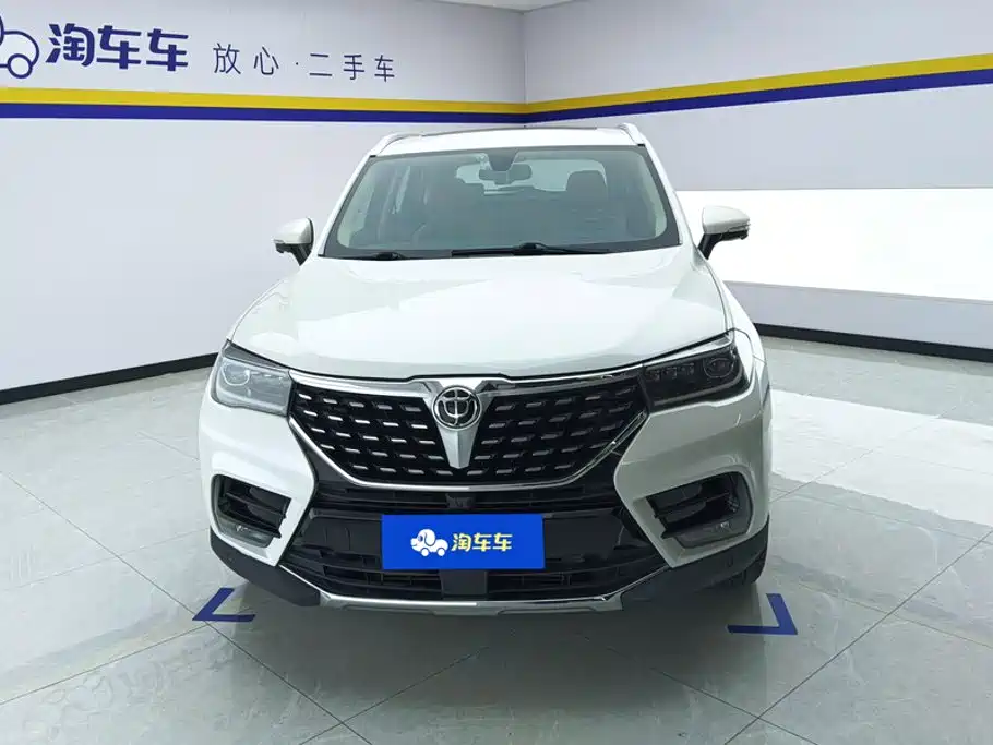 Фото 2 - Zhonghua V7