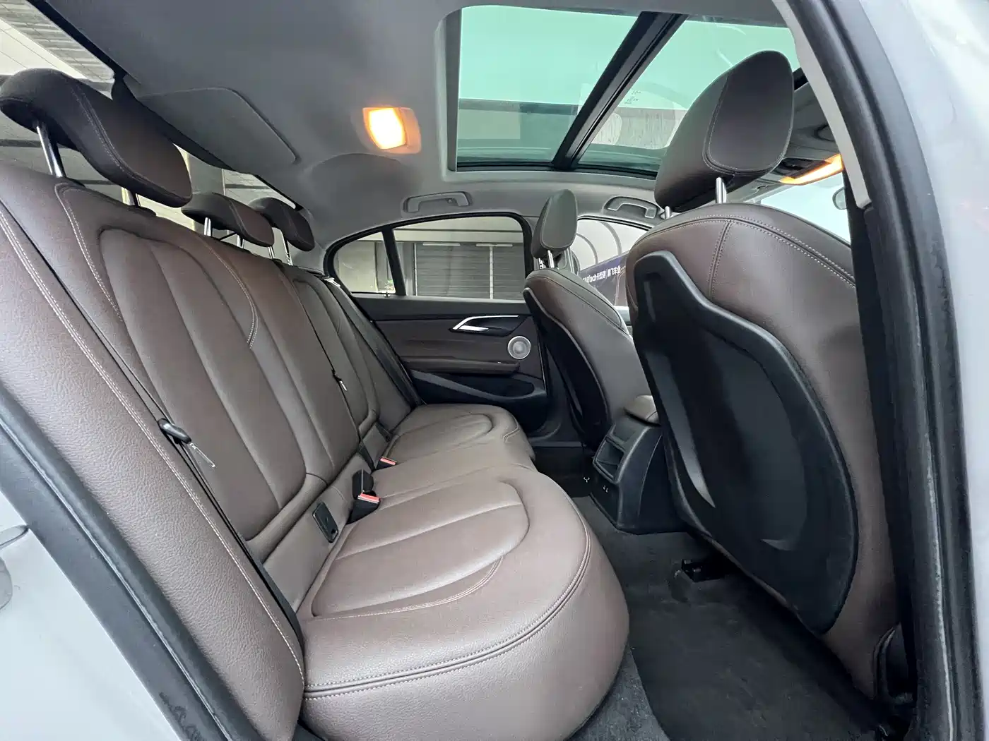 BMW 1 Series 2021 120i M Sport Shadow Edition фото 17