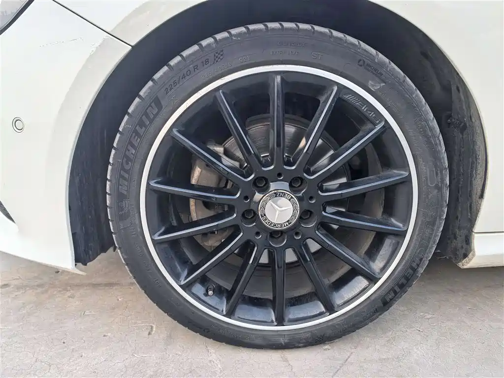 Mercedes-Benz A-Class (Import) 2015 A 200 Sport фото 14