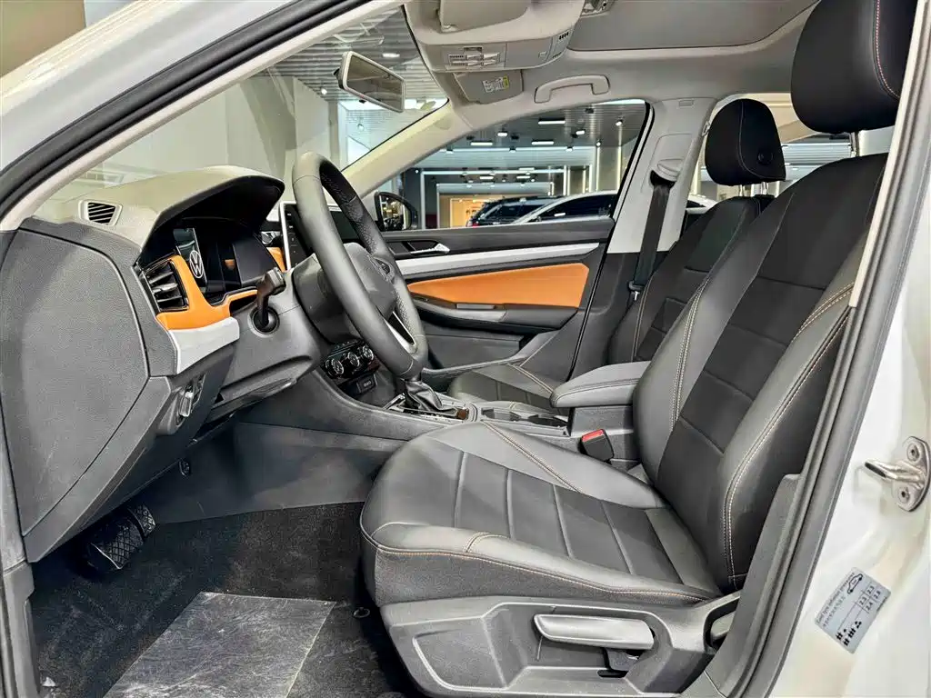 Volkswagen Bora 2025 Facelift 200TSI DSG Navigation Edition фото 18