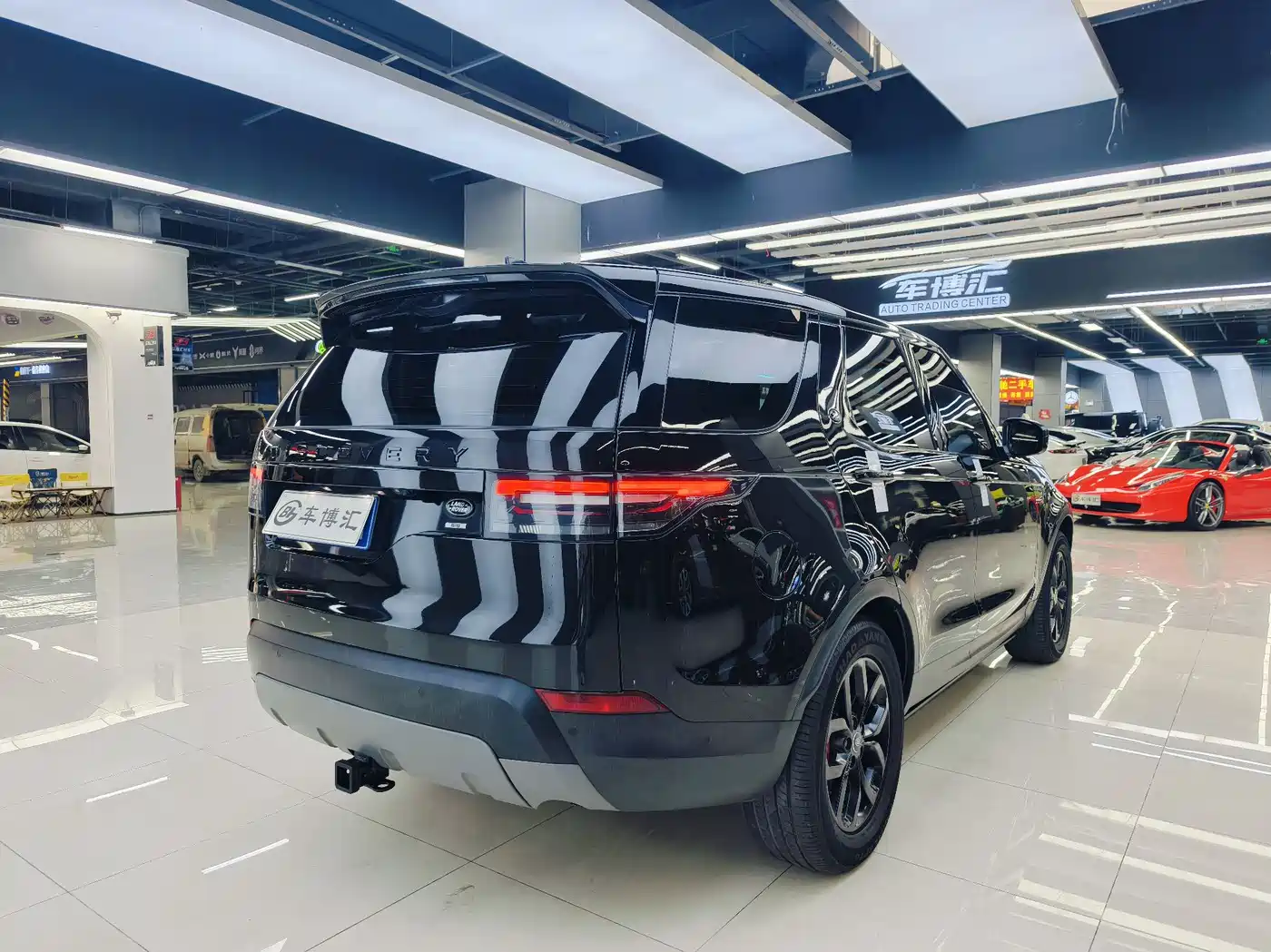 Land Rover Discovery 2019 3.0 SC V6 SE фото 6