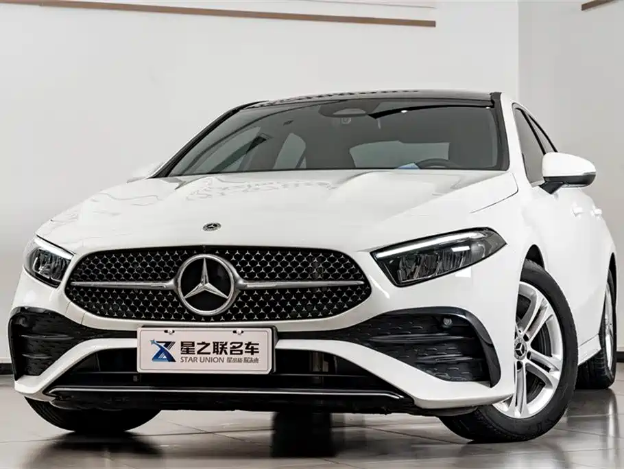 Mercedes-Benz A-Class 2024 Facelift A 180 L фото 3