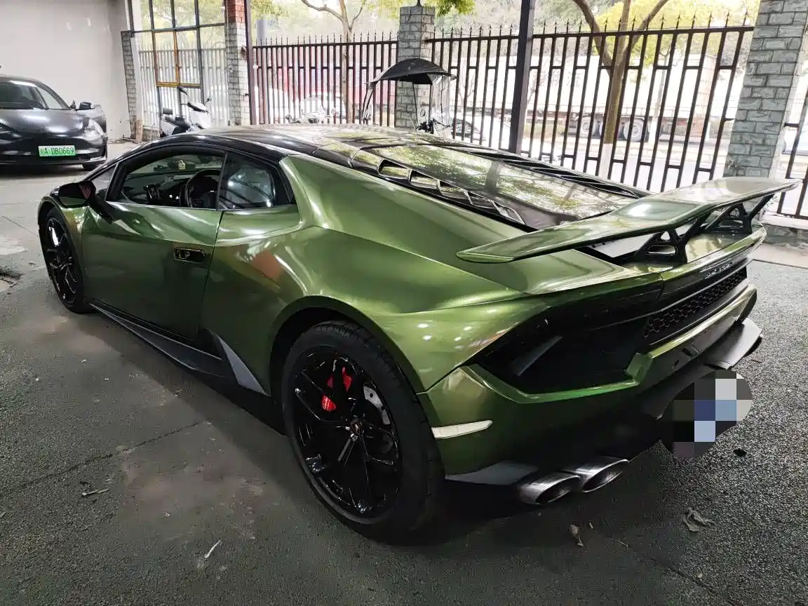 LAMBORGHINI HURACÁN