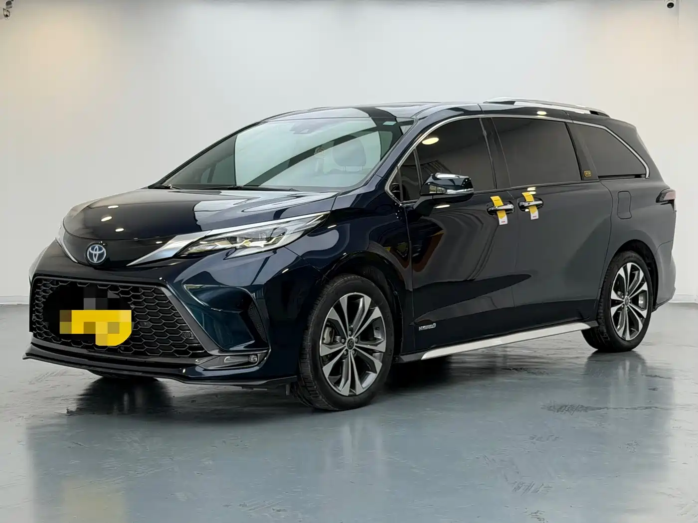 Toyota Granvia 2023 2.5L Hybrid Flagship VIP Edition