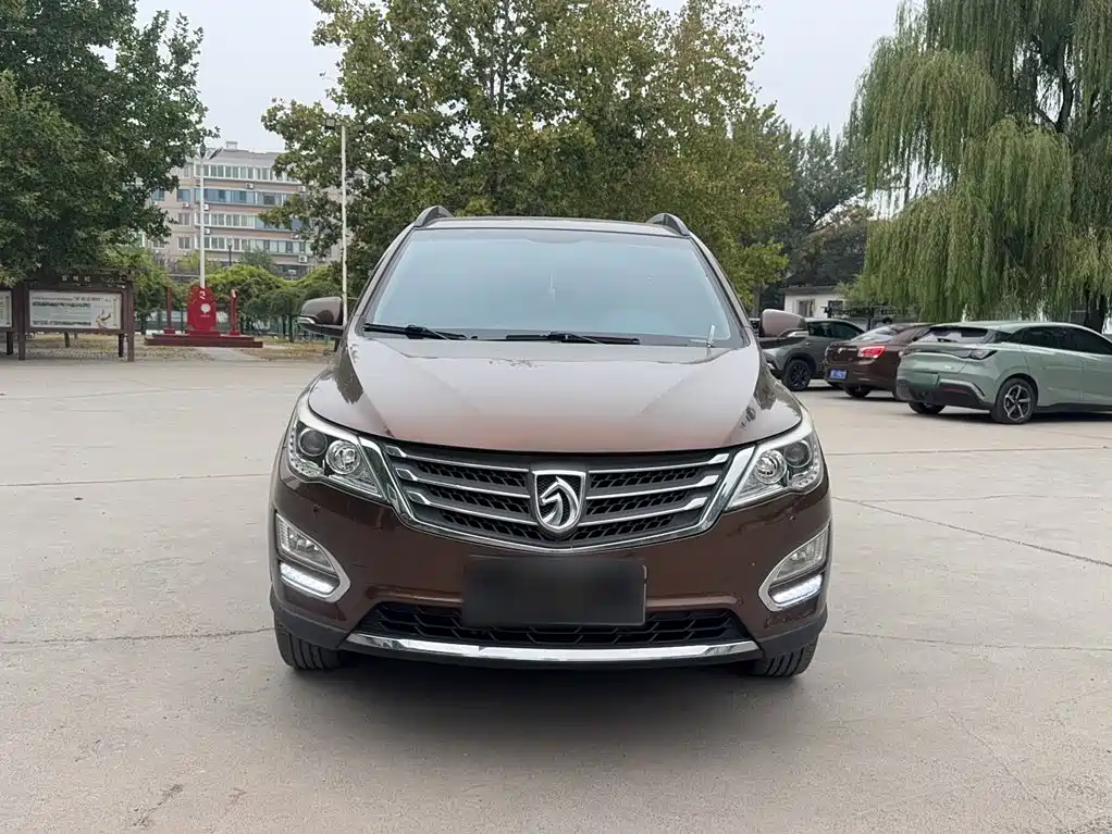 Baojun 560 2015 2015 1.8L Manual Luxury