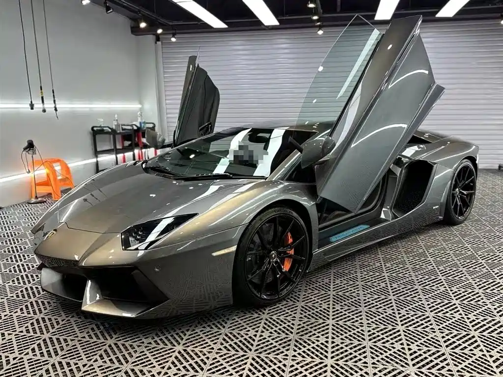 Lamborghini Aventador 2012 2011 LP 700-4