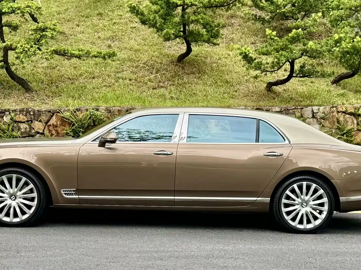 Bentley Mulsanne 2017 6.8T Long Wheelbase фото 4