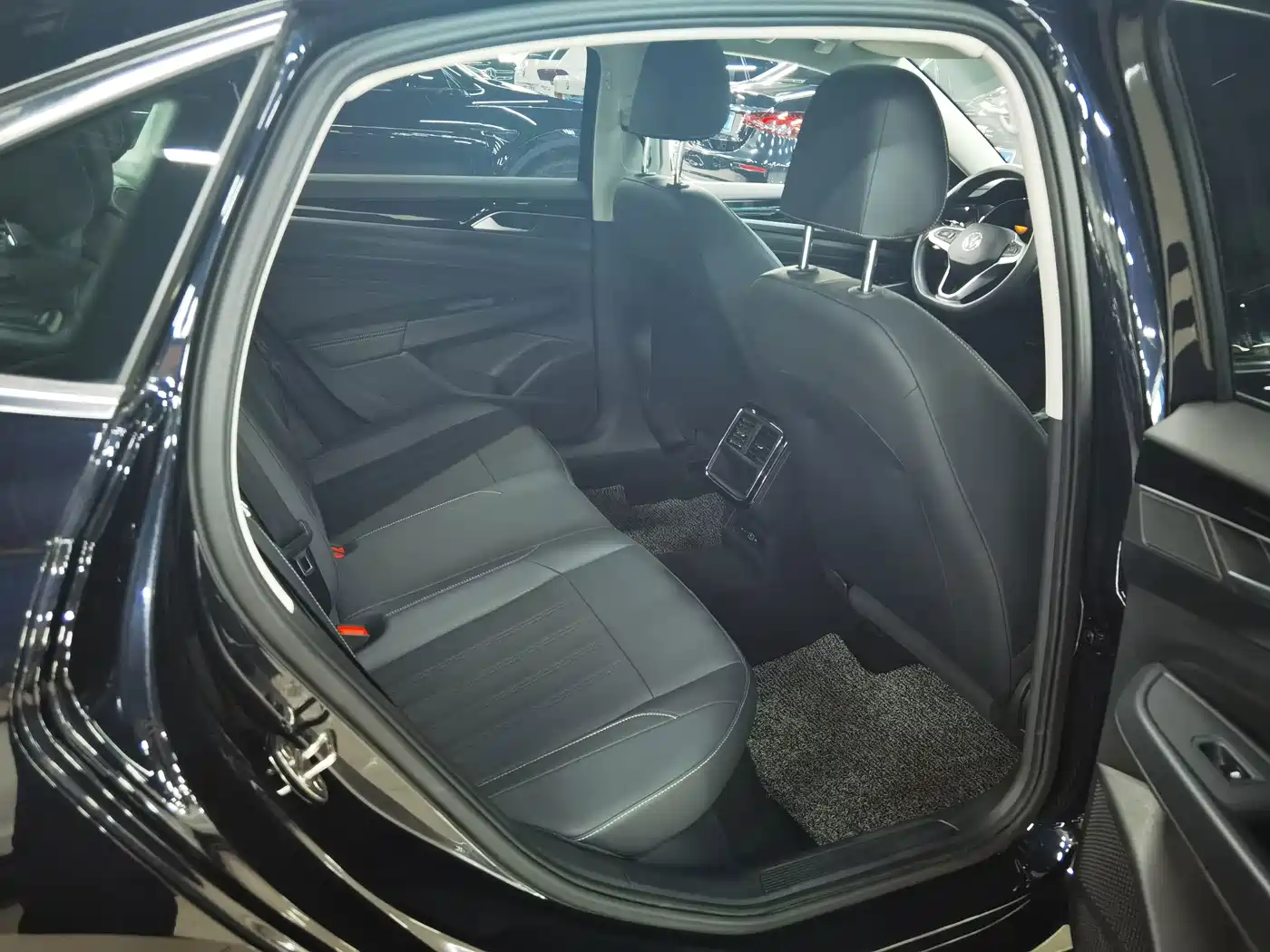 Volkswagen Passat 2025 2025 Outstanding 280TSI Business Edition