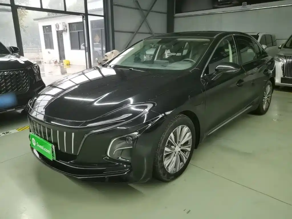 Photo 1 - Hongqi E-QM5
