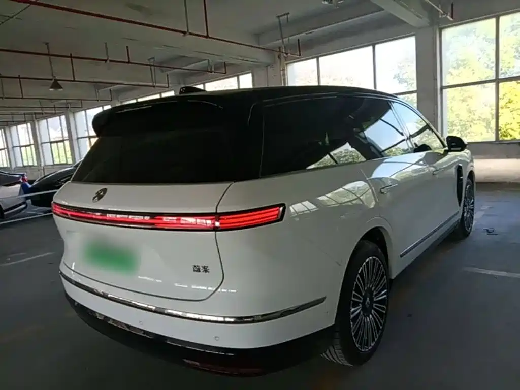 NIO ES8 2026 2025 Model 6-Seat Executive Luxury Edition