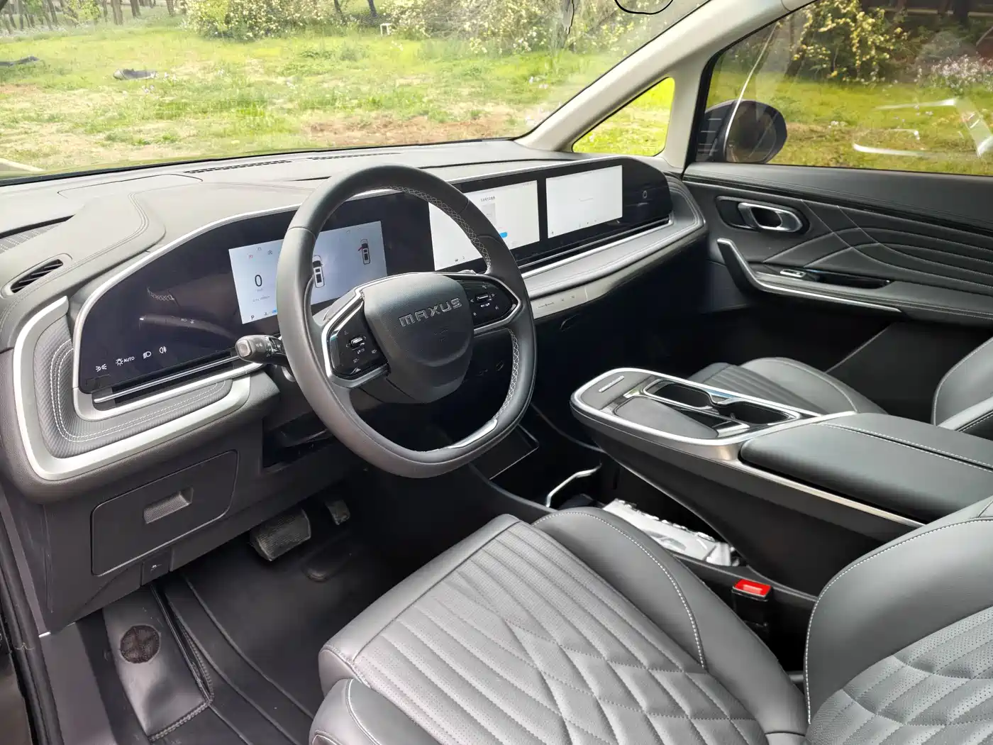 SAIC Maxus Maxus G90 2024 2.0T Stellar 7-Seater фото 5
