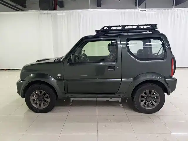 صورة 4 - Suzuki Jimny (Import)