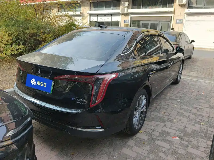 صورة 3 - Hongqi E-QM5