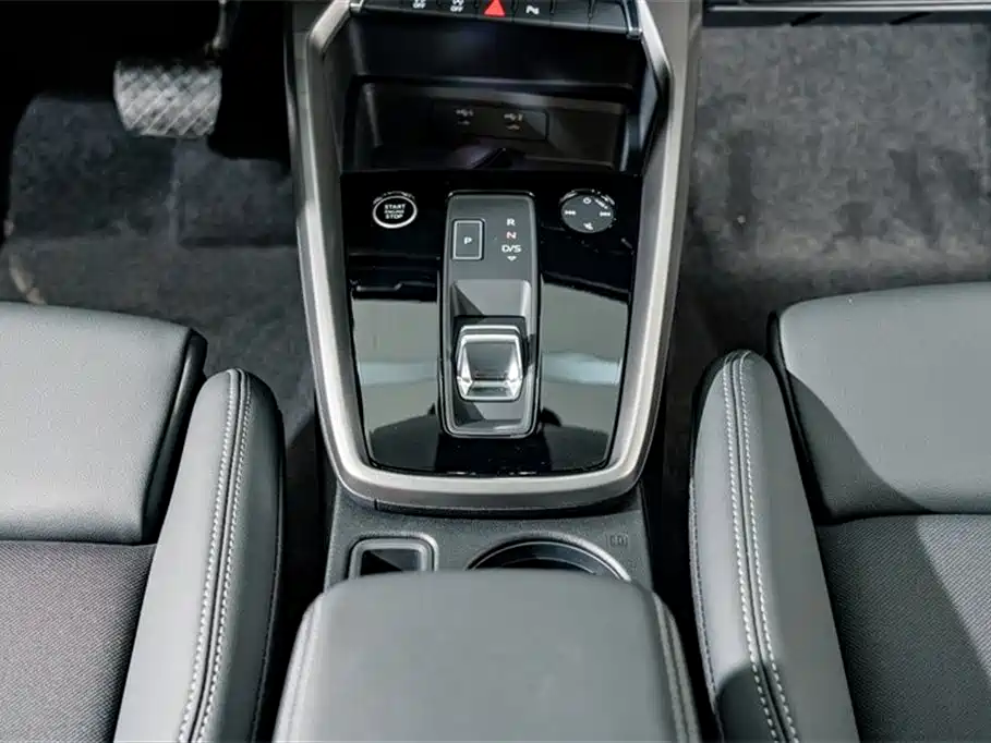 Audi A3 2024 Model A3L Limousine 35 TFSI Fashion Sport фото 12