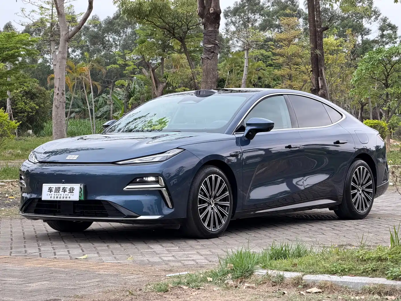 GEELY GALAXY GALAXY SPARKLE 8