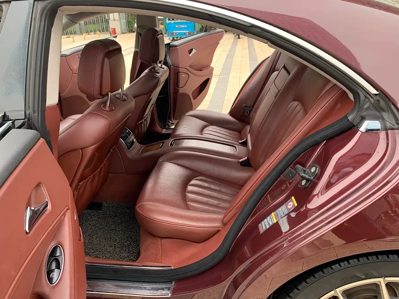Mercedes-Benz CLS 2009 CLS 350 фото 31