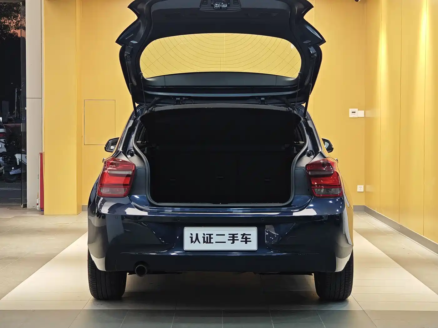BMW 1 Series (Import) 2013 Facelift 116i Leading Model фото 26