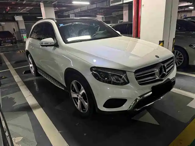MERCEDES-BENZ GLC