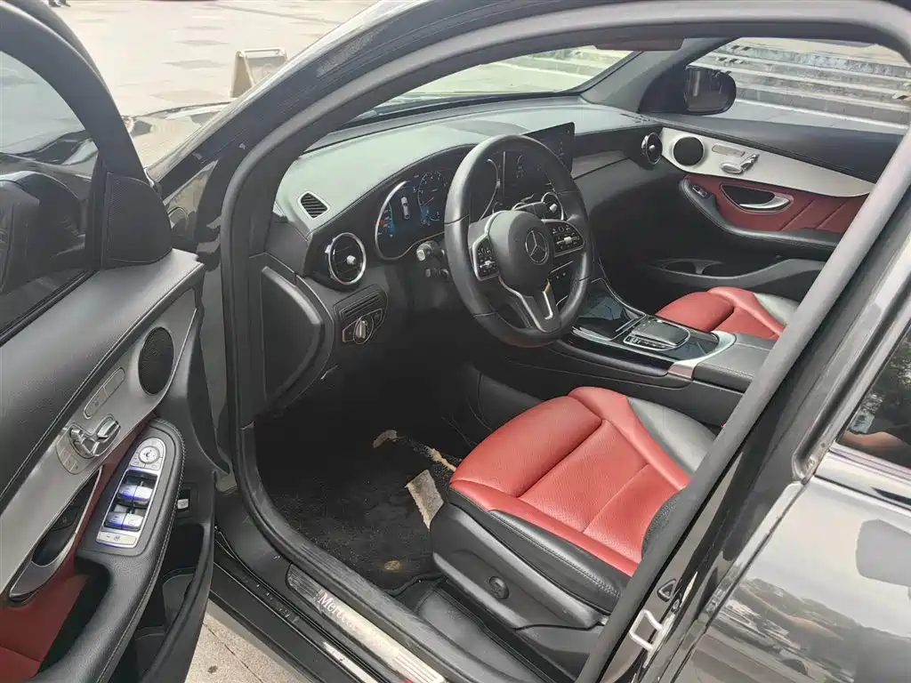 Mercedes-Benz GLC Coupe 2022 2022 GLC 260 4MATIC Coupe SUV